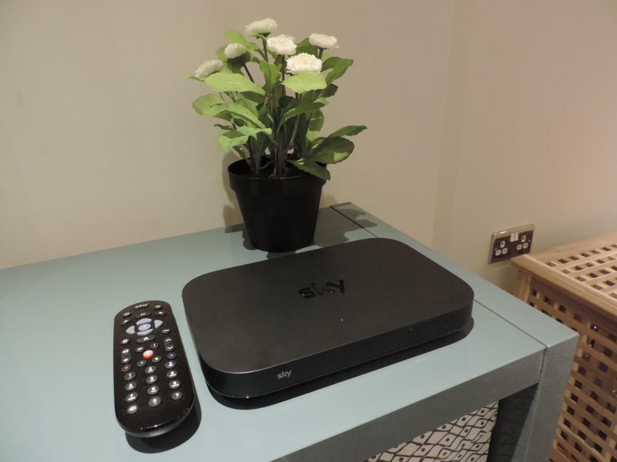 3 Bed Farnborough Air Accommodation Buitenkant foto