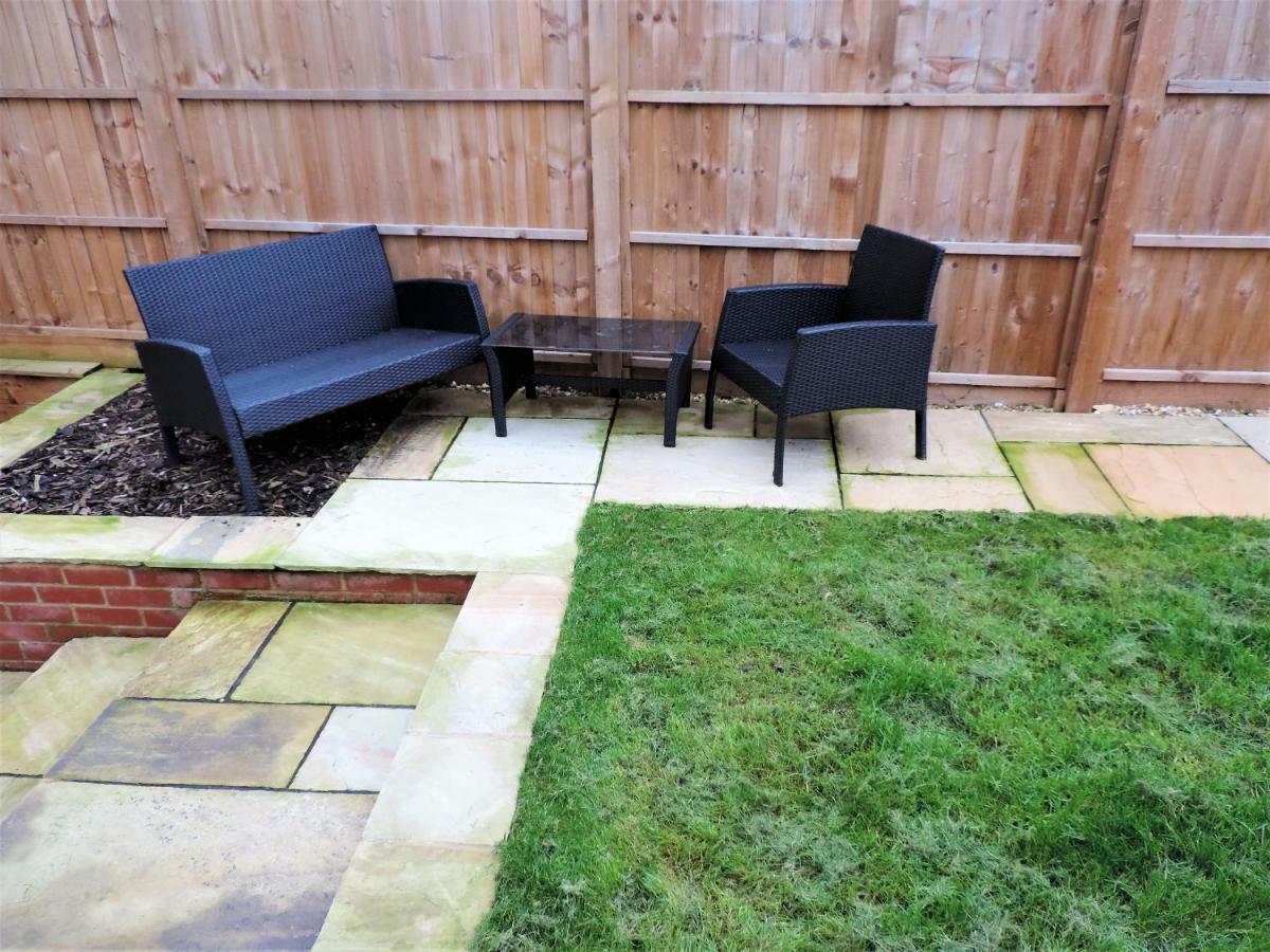 3 Bed Farnborough Air Accommodation Buitenkant foto